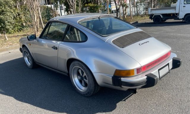 Porsche 911 Carrera • 1982 • 28,998 km 8
