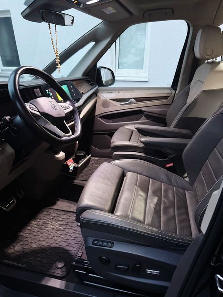 Volkswagen Multivan • 2021 • 49,800 km 17