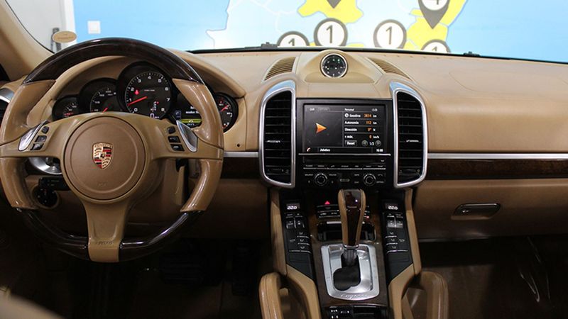 Porsche Cayenne • 2014 • 144,535 km 9