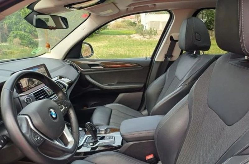 BMW X3 • 2018 • 74,000 km 11