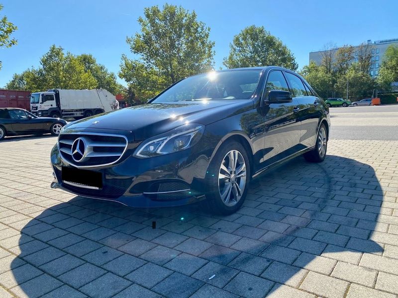 Mercedes-Benz E-Class • 2013 • 166,000 km 6