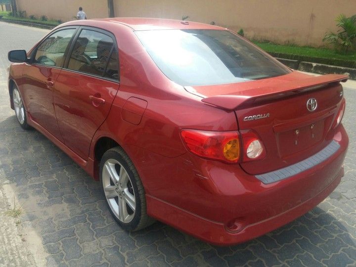 Toyota Corolla • 2005 • 50,000 km 2