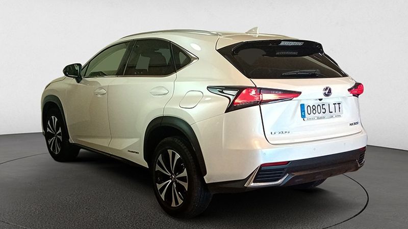Lexus NX • 2021 • 53,000 km 4