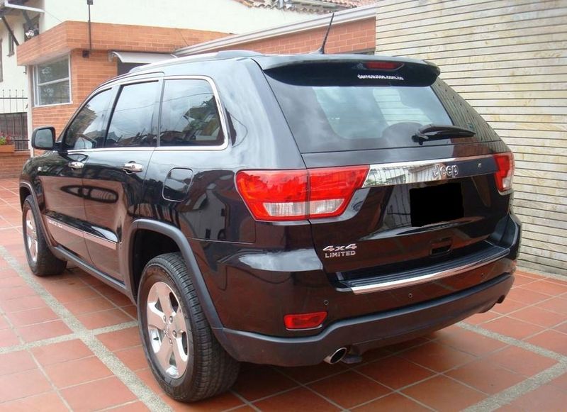 Jeep Grand Cherokee • 2012 • 173,000 km 3