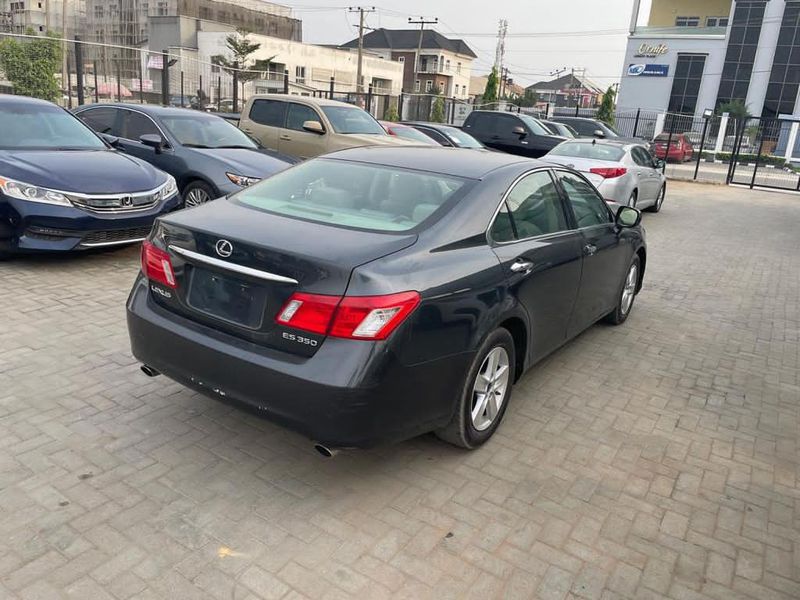 Lexus ES • 2008 • 80,000 km 7