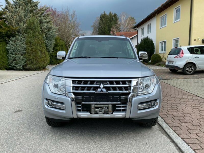 Mitsubishi Pajero • 2016 • 112,556 km 6