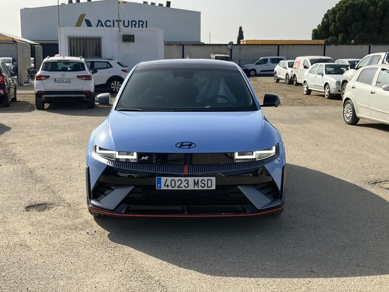 Hyundai Ioniq Electric • 2024 • 20,256 km 8