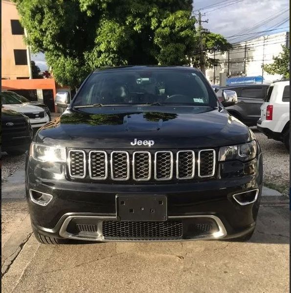 Jeep Grand Cherokee • 2017 • 91,000 km 4