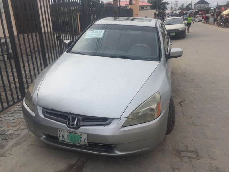 Honda Accord • 2006 • 3,896 km 4