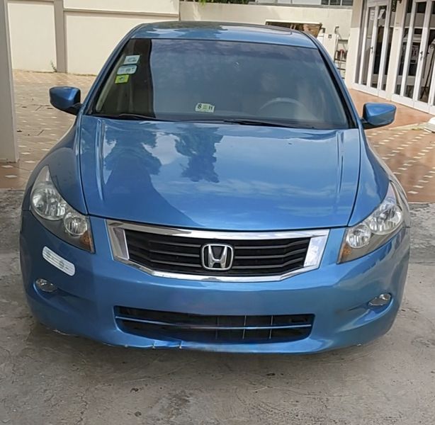 Honda Accord • 2010 • 57,683 km 4