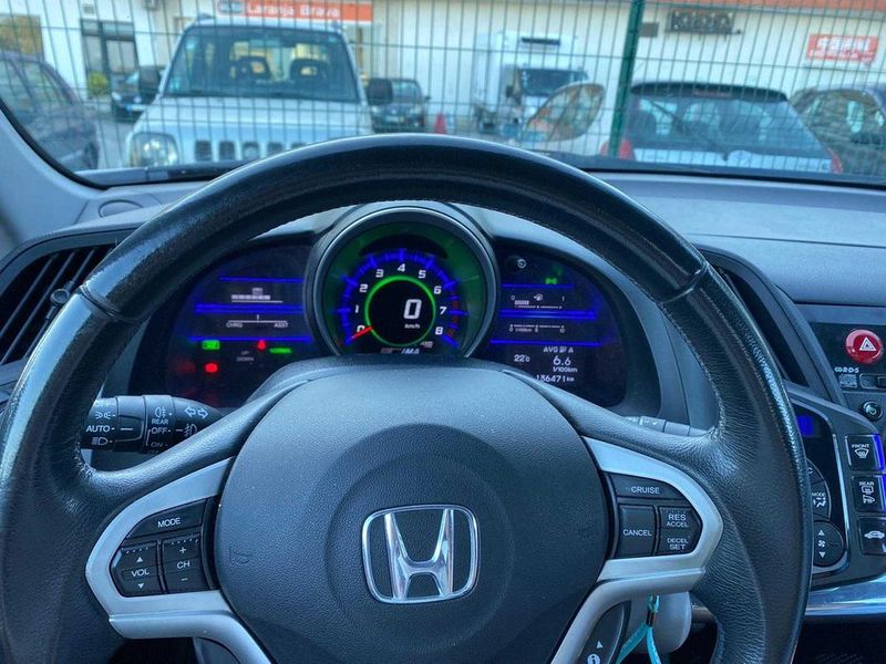 Honda CR-Z • 2010 • 127,000 km 3