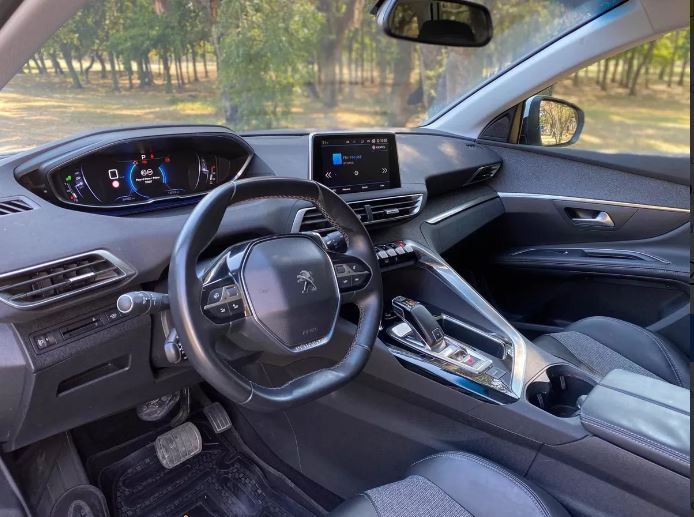 Peugeot 5008 • 2018 • 84,000 km 5