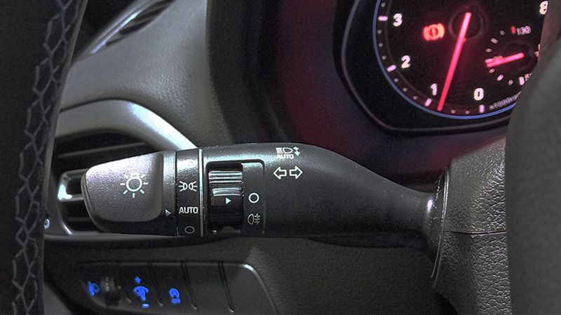 Hyundai i30 • 2022 • 5,679 km 13