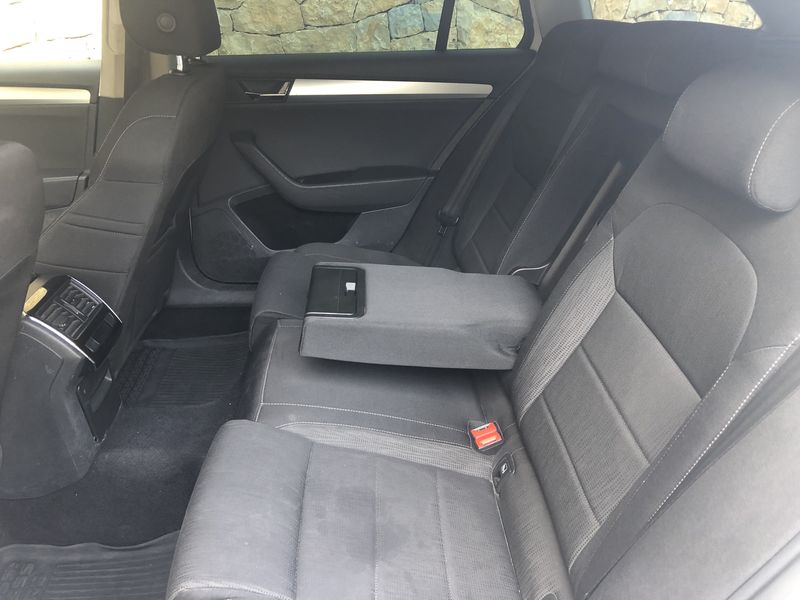 Škoda Superb • 2017 • 145,000 km 8