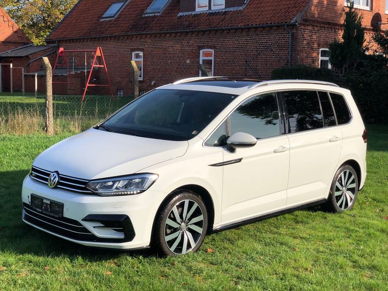 Volkswagen Touran • 2017 • 111,000 km 1
