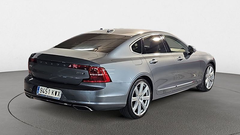 Volvo S90 • 2019 • 19,670 km 3