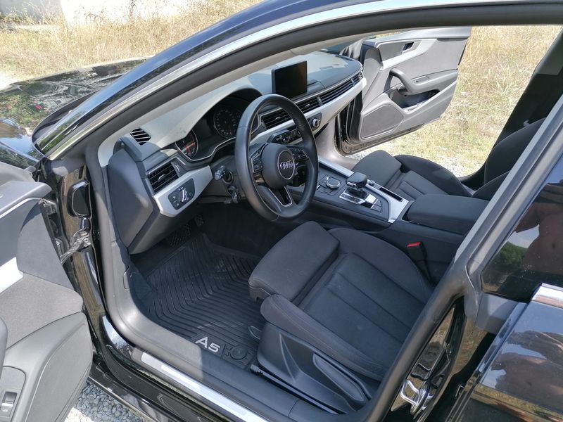 Audi A5 • 2019 • 32,500 km 5