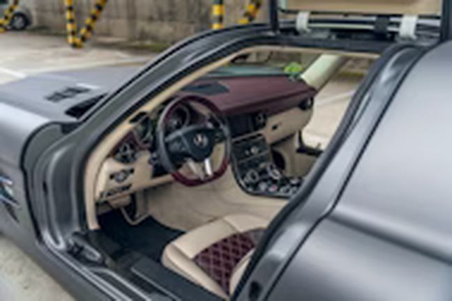 Mercedes-Benz SLS AMG GT • 2013 • 70,000 km 9