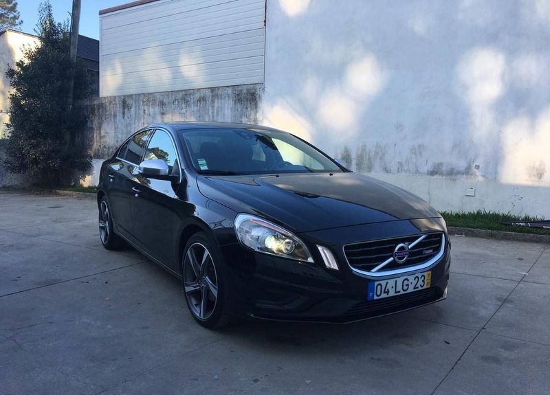 Volvo S60 • 2011 • 19,000 km 3