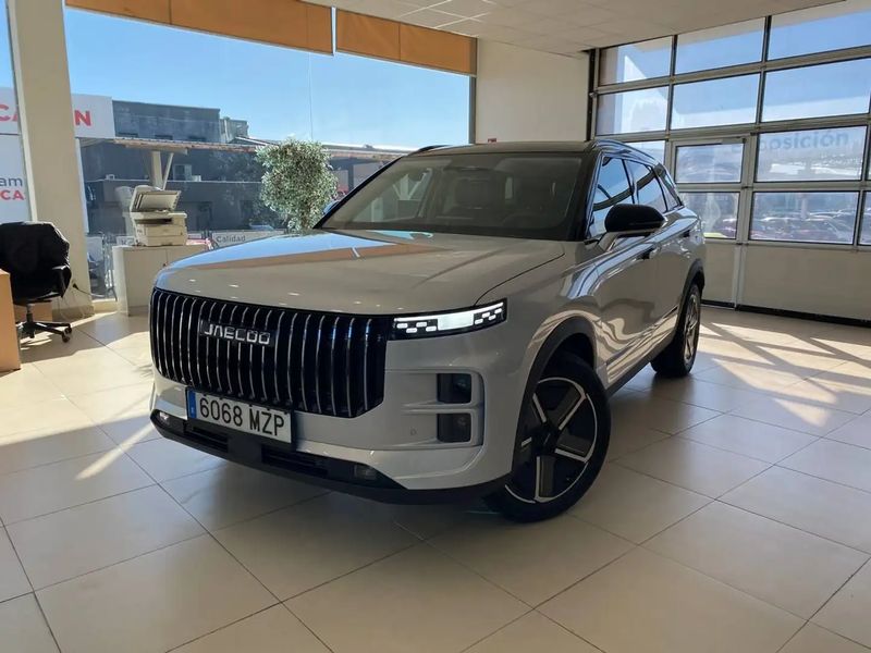 Jeep Grand Cherokee • 2025 • 7,500 km 1
