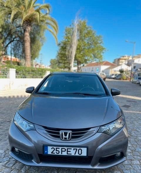 Honda Civic • 2014 • 50,000 km 1