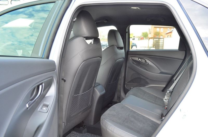 Hyundai i30 • 2018 • 68,200 km 3