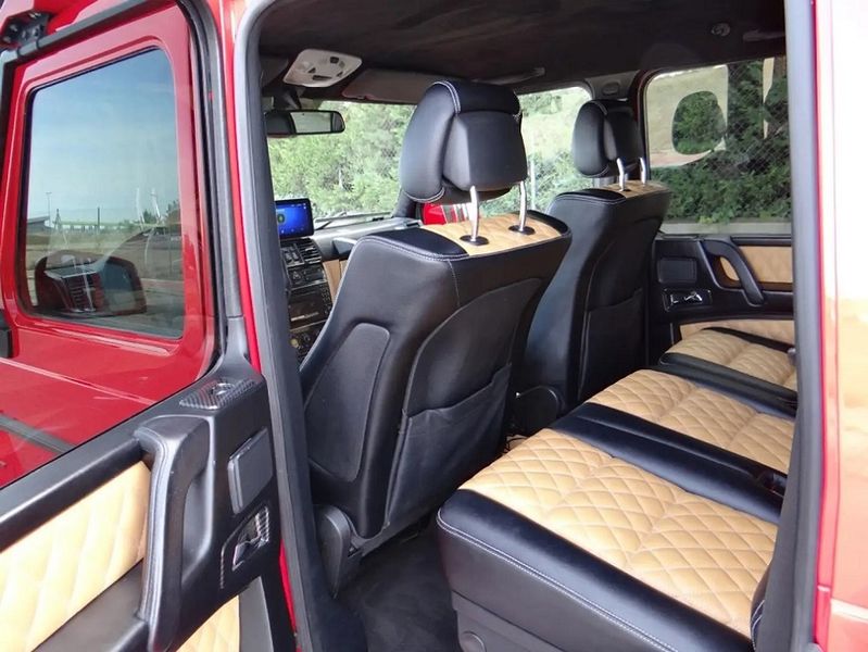 Mercedes-Benz G-Class • 2010 • 349,000 km 10