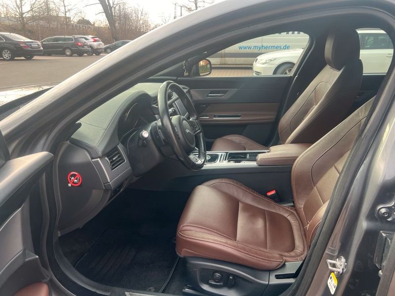 Jaguar XF • 2015 • 120,000 km 6