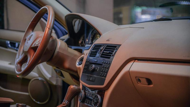 Mercedes-Benz 200 - 300 • 2008 • 110,000 km 2