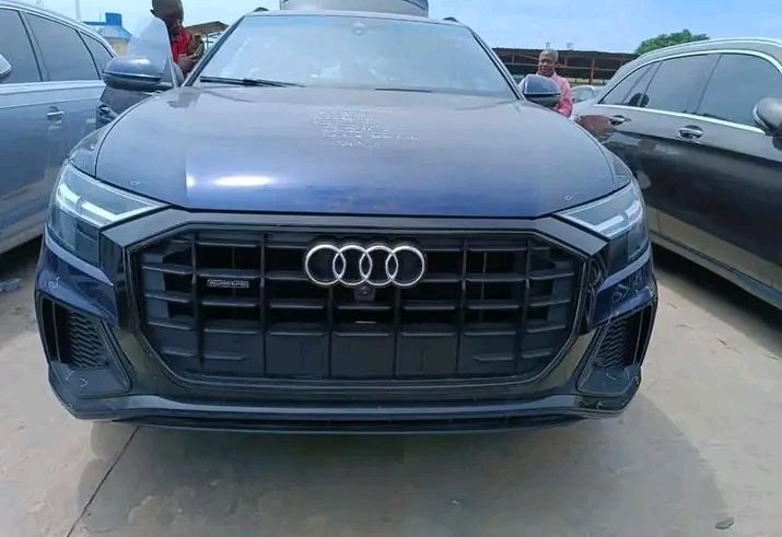 Audi Q8 • 2020 • 50,000 km 1
