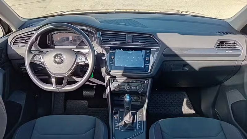 Volkswagen Tiguan • 2021 • 21,500 km 6