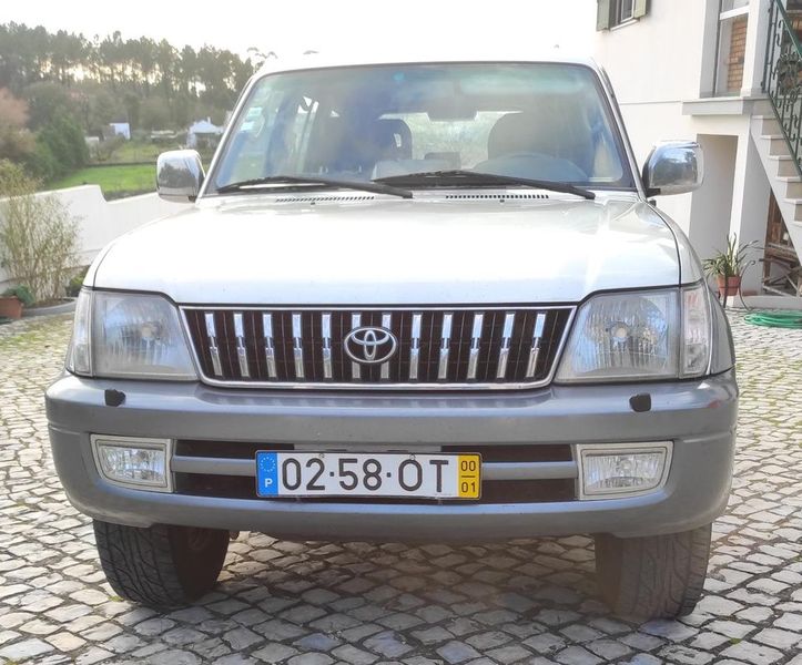 Toyota Land Cruiser • 2000 • 262,000 km 2