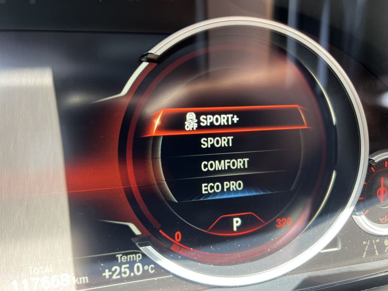 BMW 5 Series • 2016 • 118,000 km 16