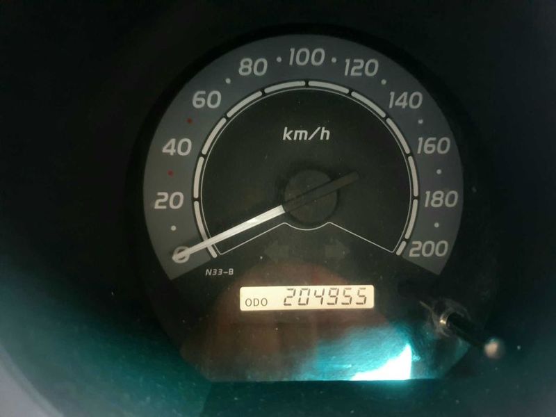 Toyota Hilux • 2008 • 205,000 km 6