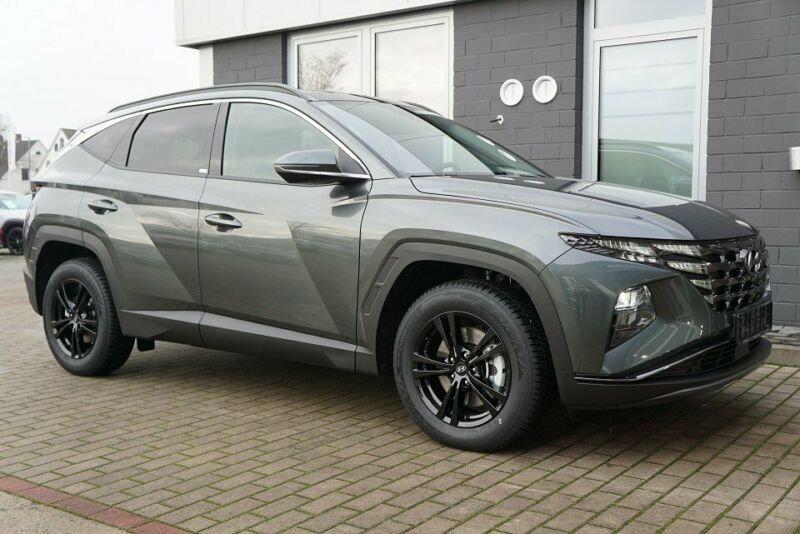 Hyundai Tucson • 2021 • 122,000 km 4