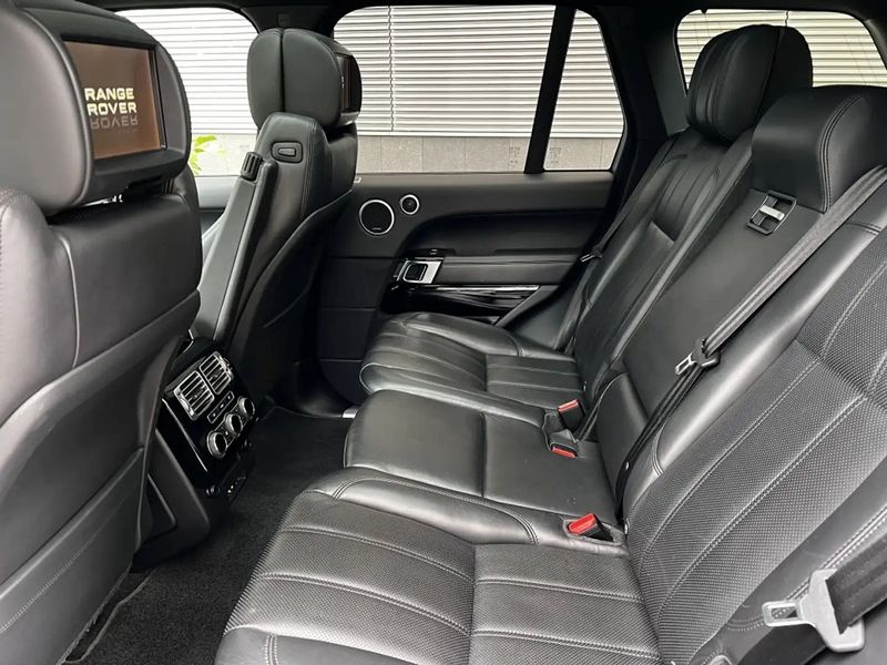 Land Rover Range Rover • 2013 • 156,000 km 5