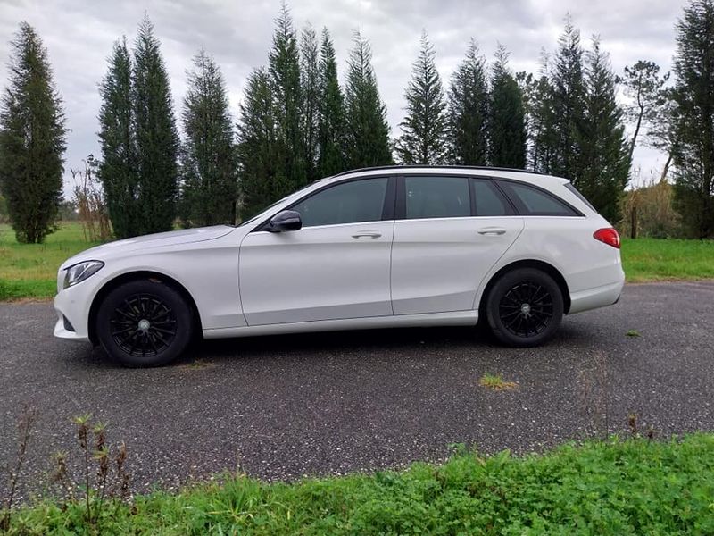 Mercedes-Benz C-Class • 2015 • 208,000 km 8