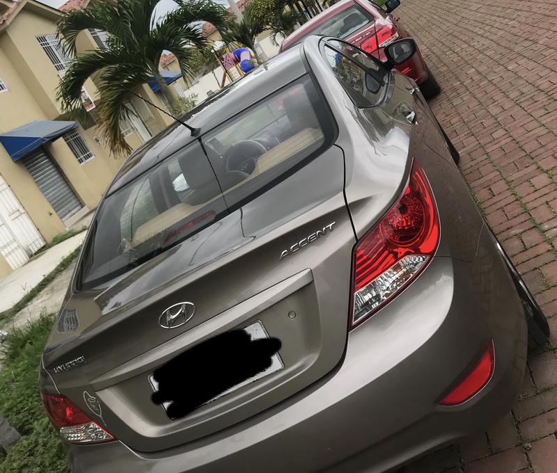 Hyundai Accent • 2013 • 94,500 km 4
