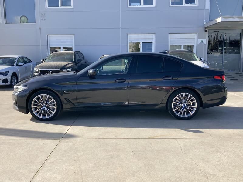 BMW 5 Series • 2021 • 43,912 km 7