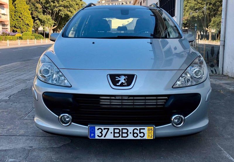 Peugeot 307 • 2005 • 199,999 km 1