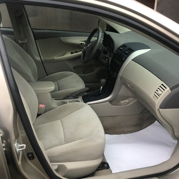 Toyota Corolla XLI • 2010 • 12 km 3