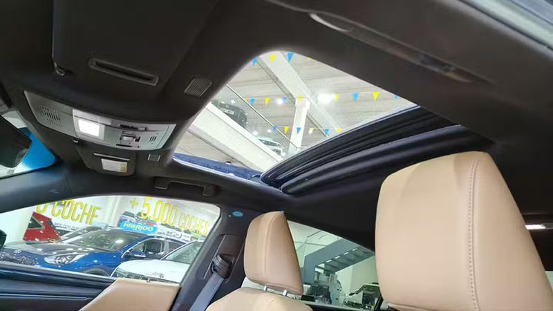 Lexus ES • 2021 • 43,266 km 6