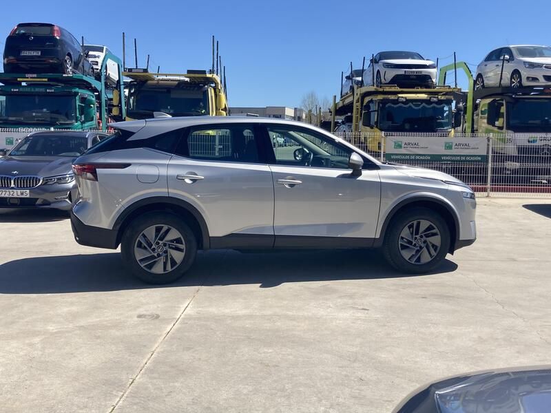 Nissan Qashqai • 2023 • 21,557 km 6