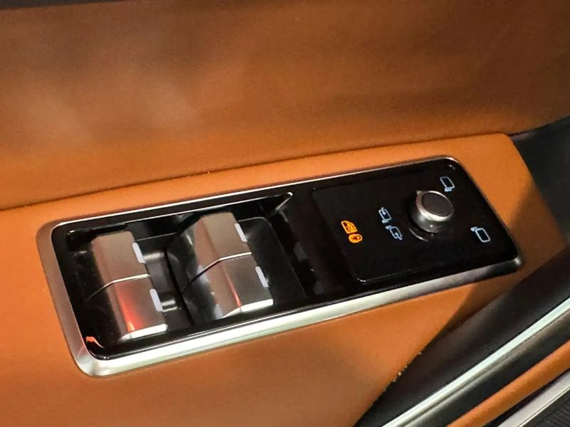 Jaguar F-Pace • 2024 • 30,000 km 7