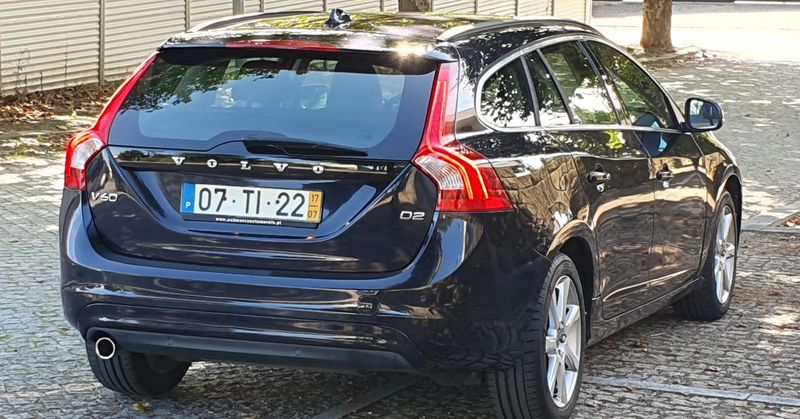 Volvo V60 • 2017 • 162,000 km 3