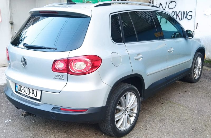 Volkswagen Tiguan • 2011 • 119,000 mi 2
