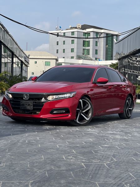 Honda Accord • 2020 • 31,061 km 3