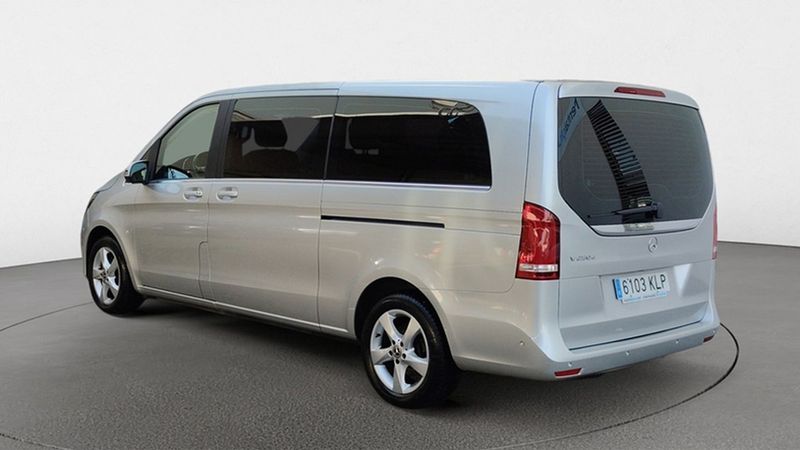 Mercedes-Benz 210 Van • 2018 • 115,422 km 4