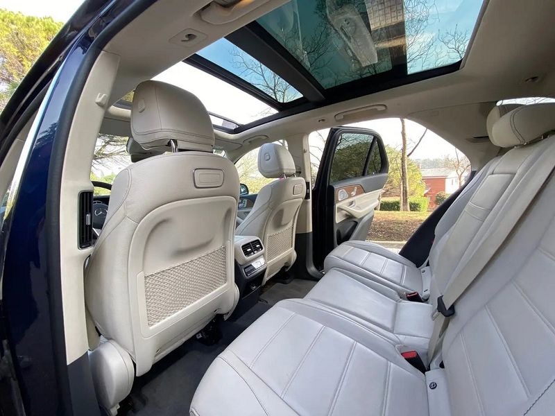 Mercedes-Benz GLE-Class • 2020 • 85,000 km 8