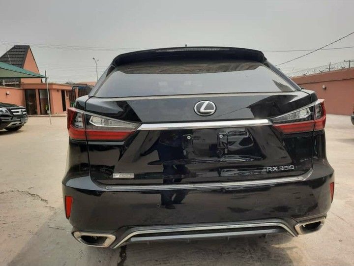 Lexus RX • 2017 • 2 km 3